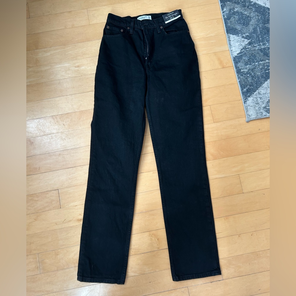 Abercrombie Curve Love Ultra Straight High Rise 90’s Jeans in Black Size 26 Long